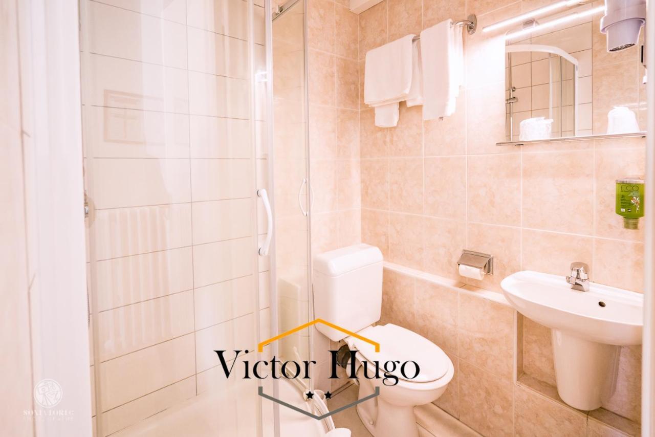 Victor Hugo 2* Lorient